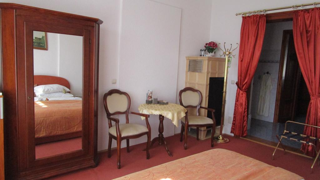 Hotel - Pension Villa Marie Radebeul Ngoại thất bức ảnh